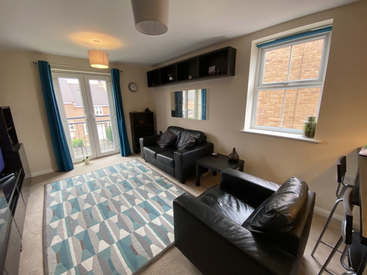 Flat Alonso Close in Derby