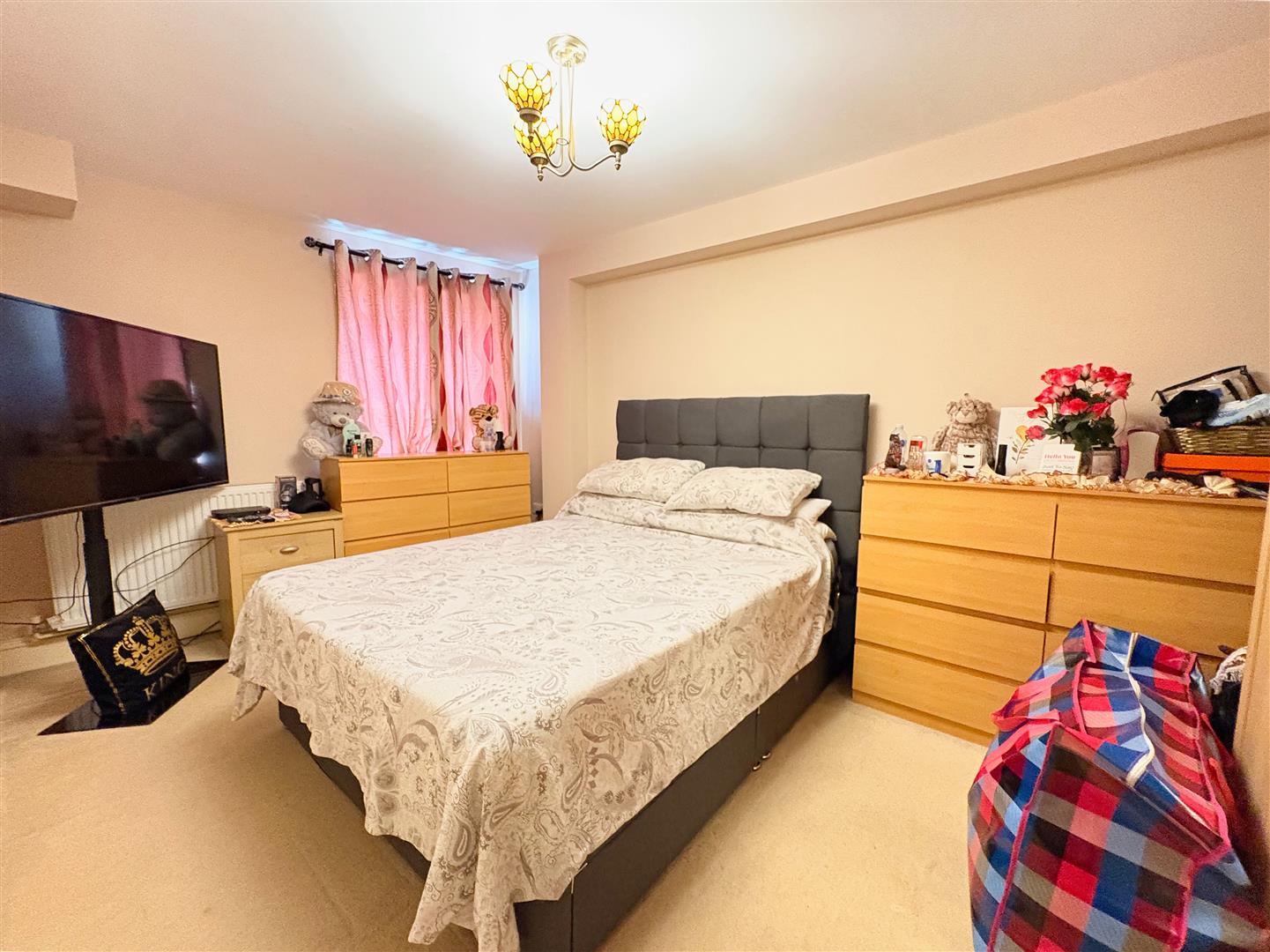Flat Queens Gardens in Eastbourne