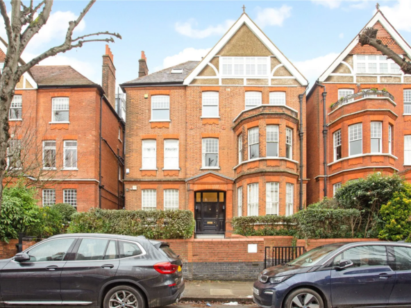 Flat Wedderburn Road in Greater London