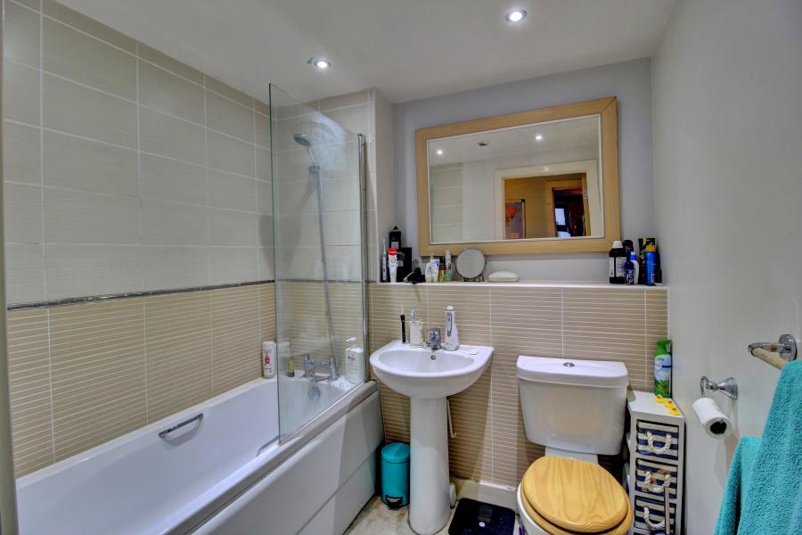 Flat Talavera Close in Bristol
