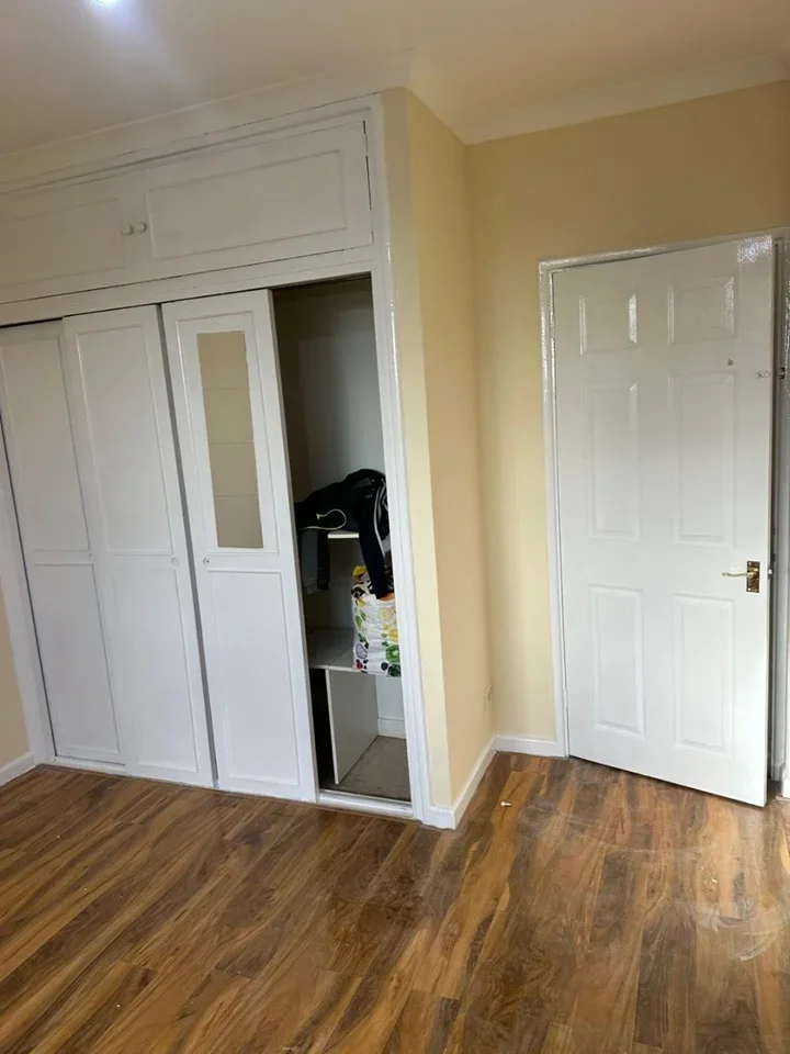 Flat Atherton Heights in Greater London
