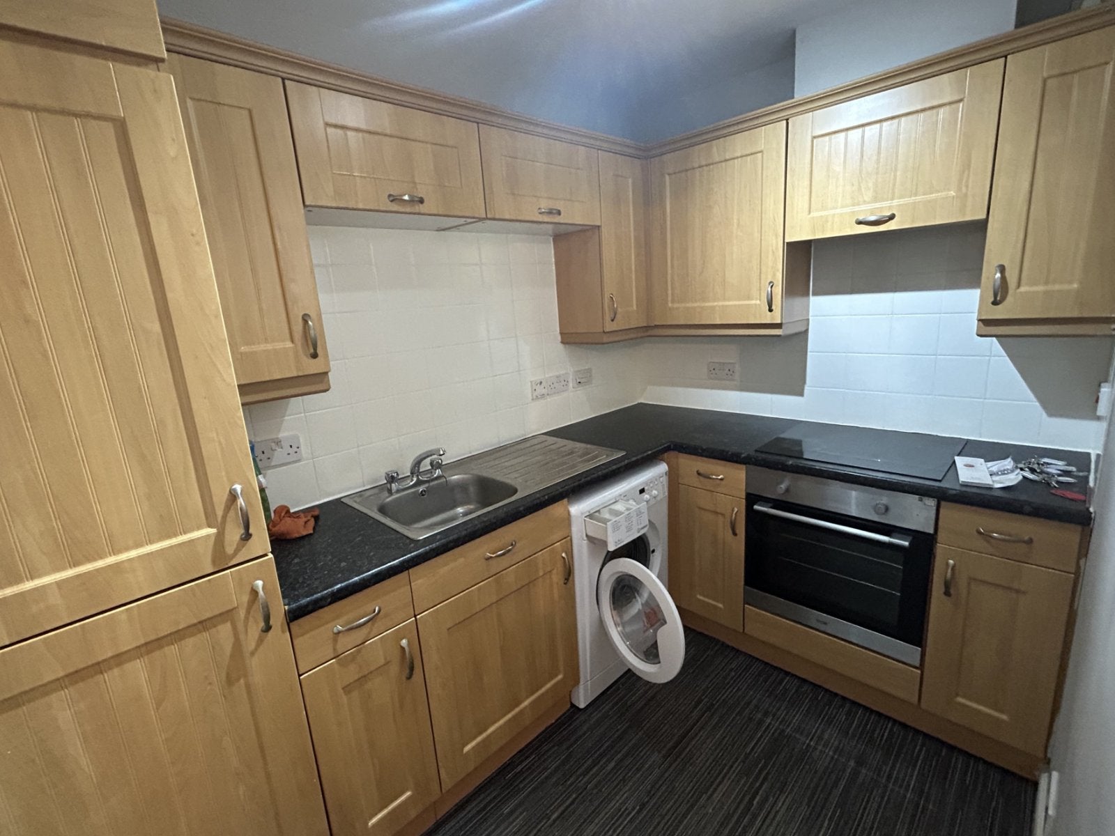 Flat Poplar Lane in City of Edinburgh
