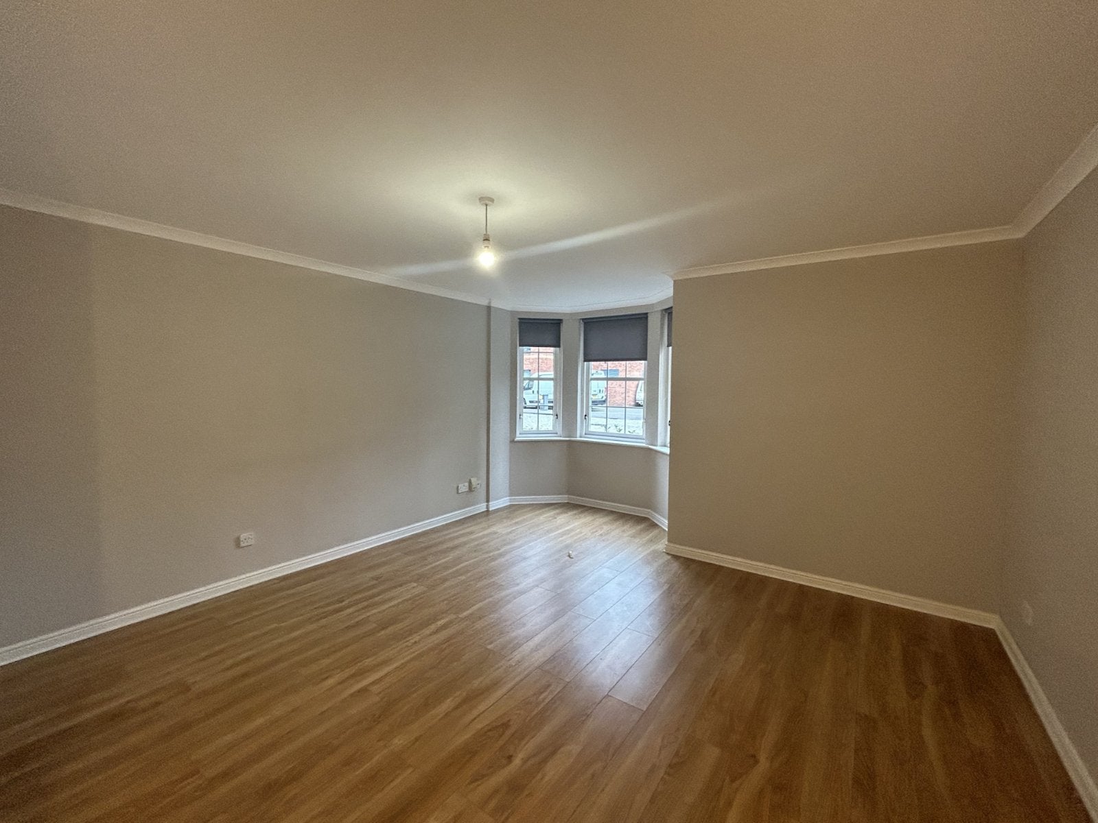 Flat Poplar Lane in City of Edinburgh