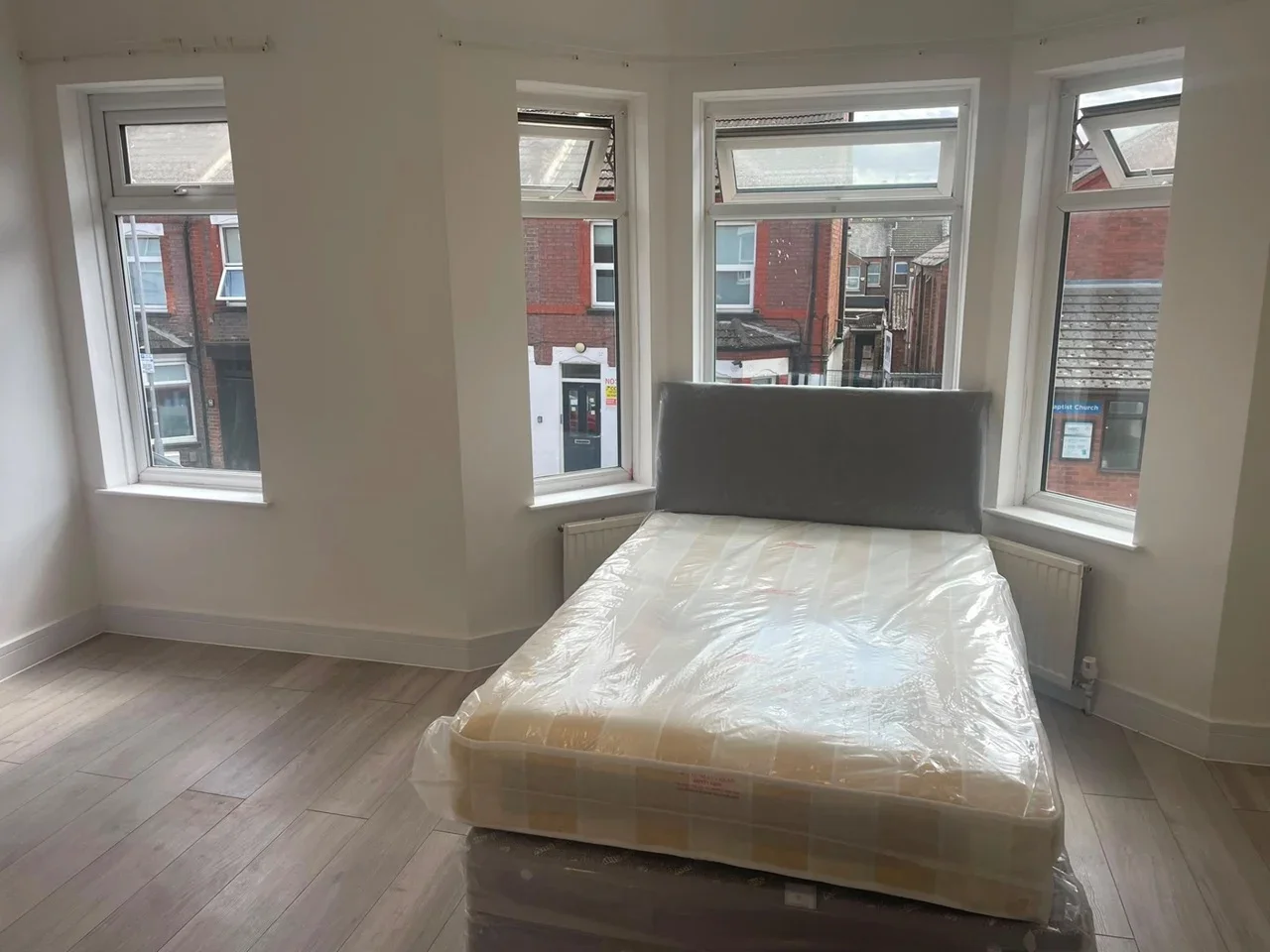 Room Reginald Street in Luton