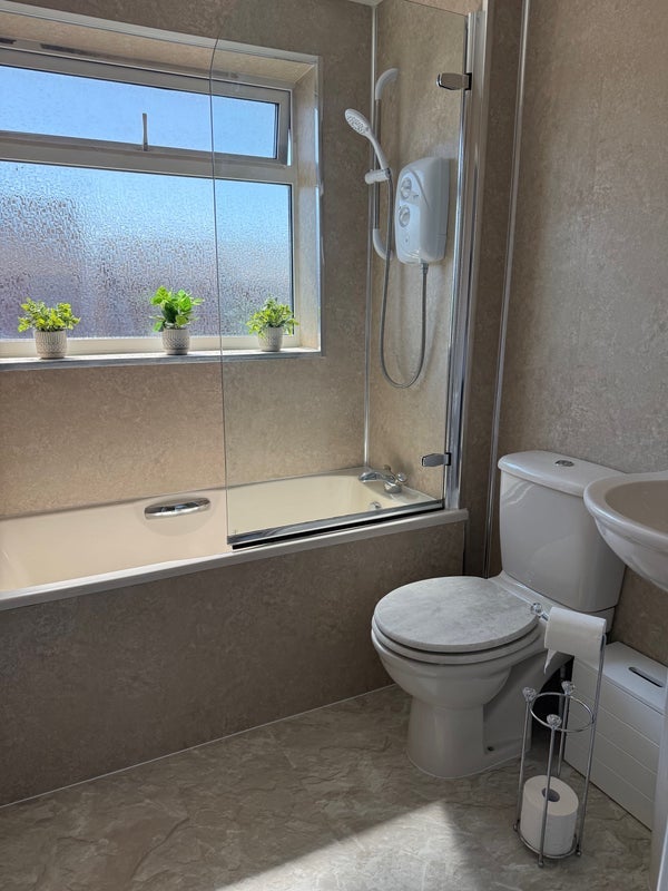 Room Conifer Walk in Nottingham