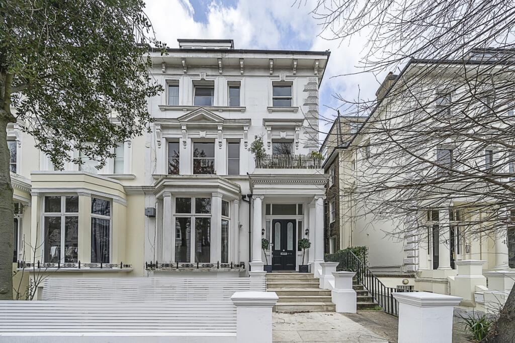 House Belsize Park Gardens in Greater London