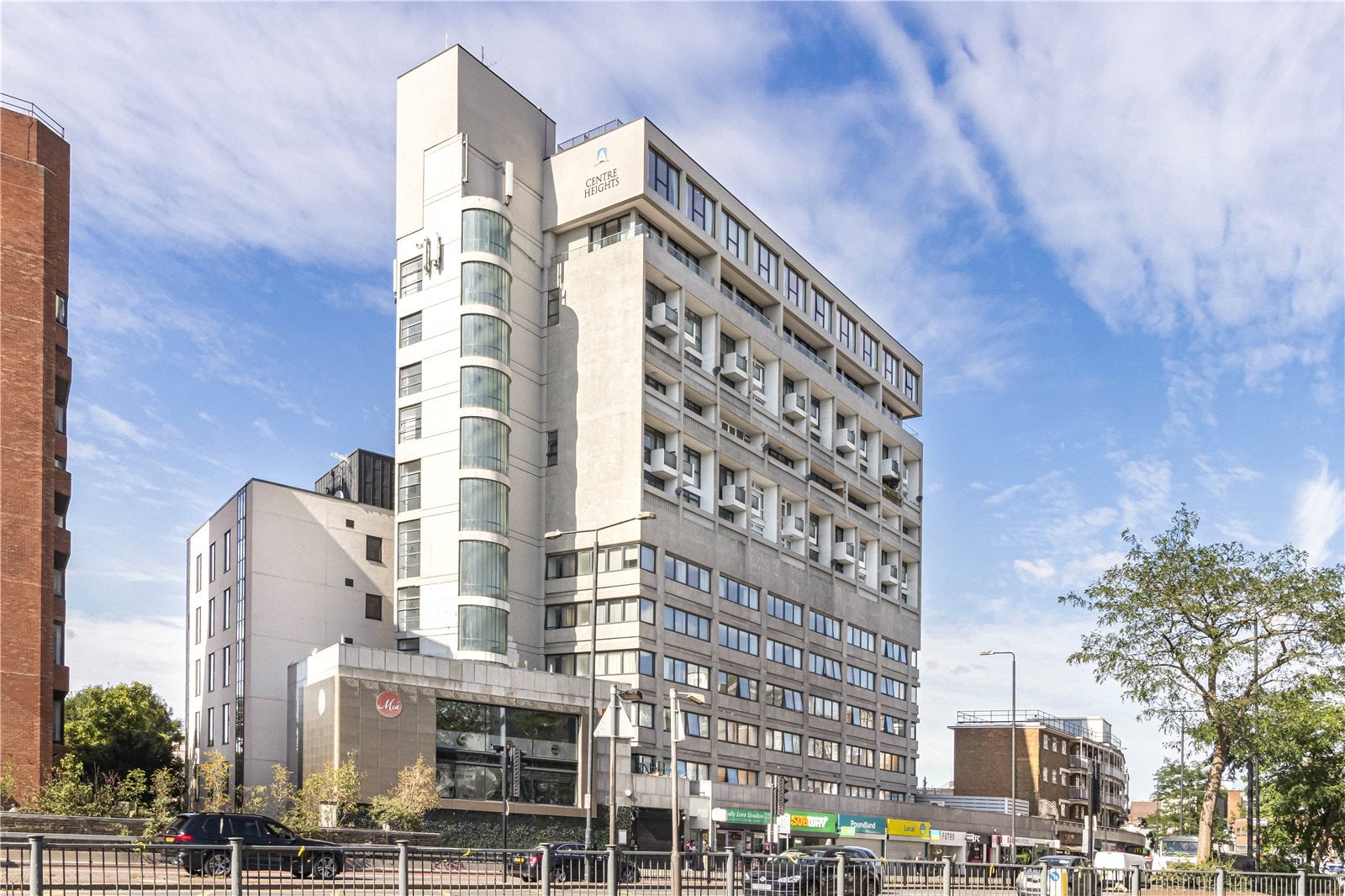 Flat Finchley Road in Greater London