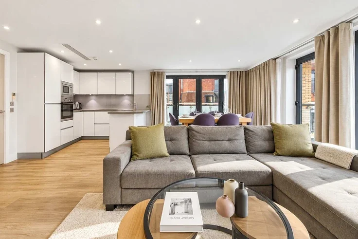Flat Great Tower Street in City of London