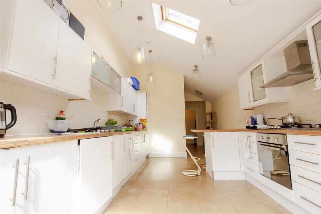 Flat Harborne Park Road in Birmingham