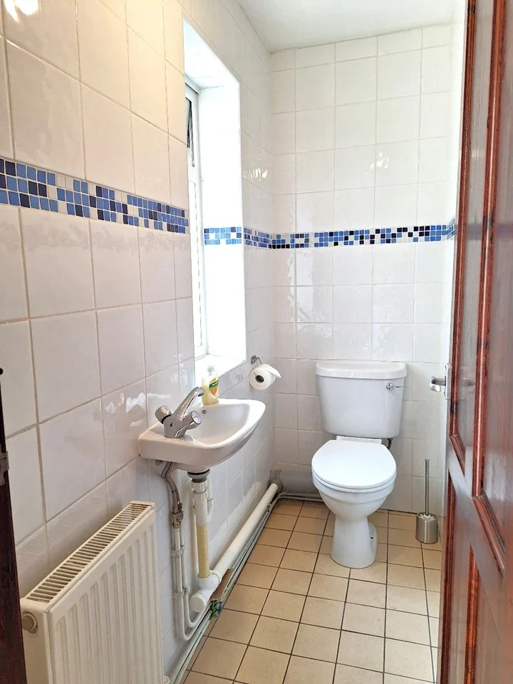 Room Balls Pond Road in Greater London