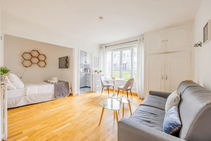 Appartement Rue du Dobropol à Paris