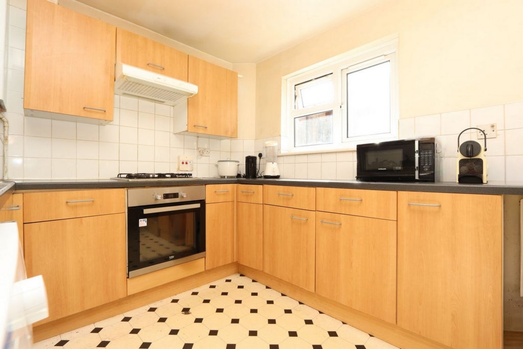 Room Globe Road in Greater London