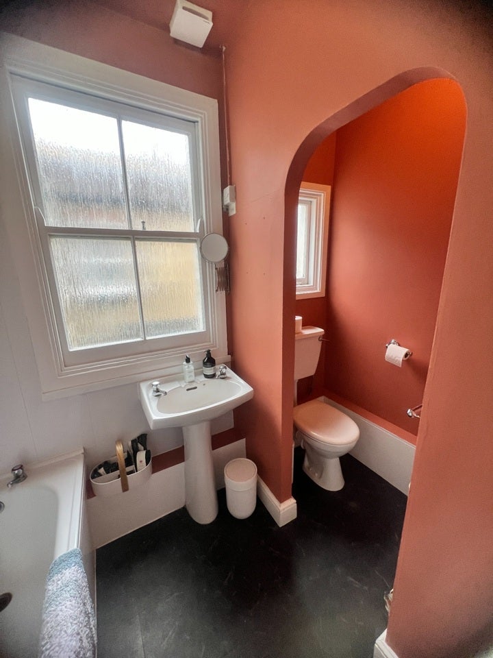 Room Dinsdale Road in Greater London