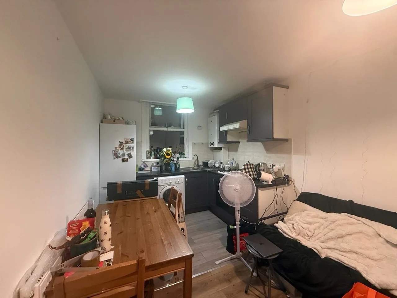 Flat Medwin Street in Greater London