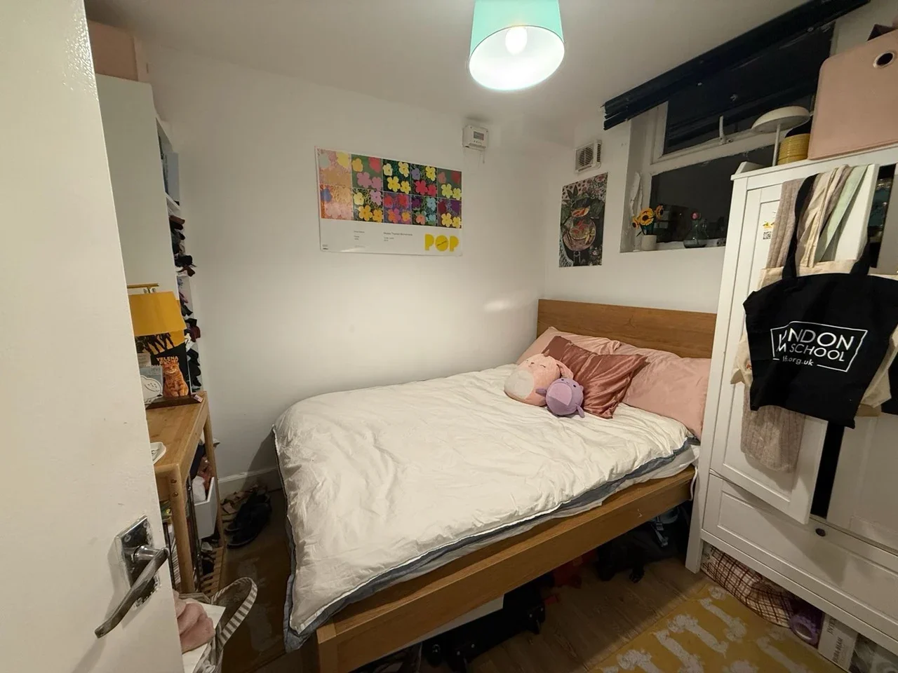 Flat Medwin Street in Greater London