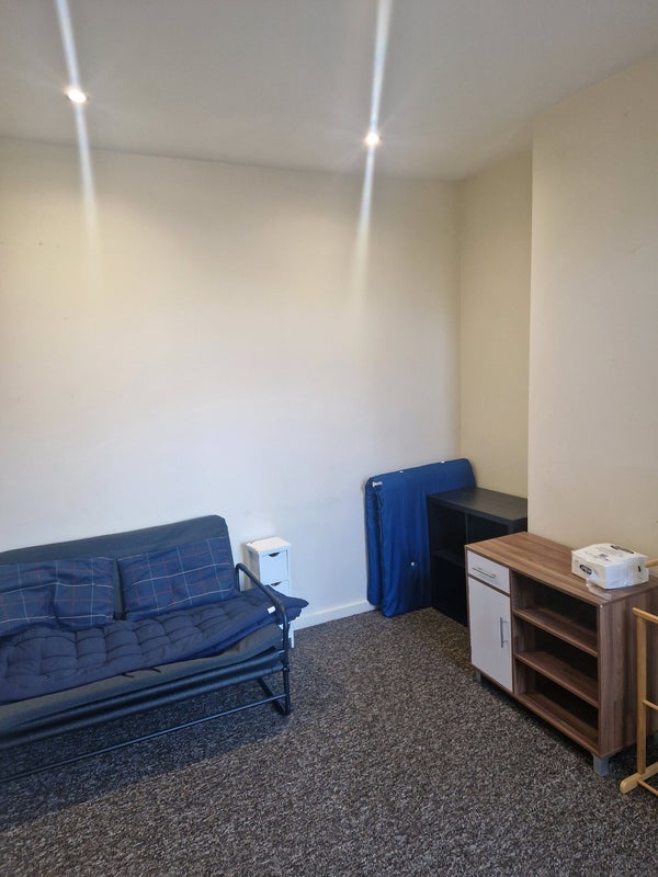Room Brockley Road in Greater London