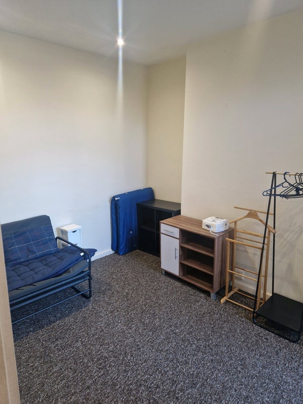Room Brockley Road in Greater London