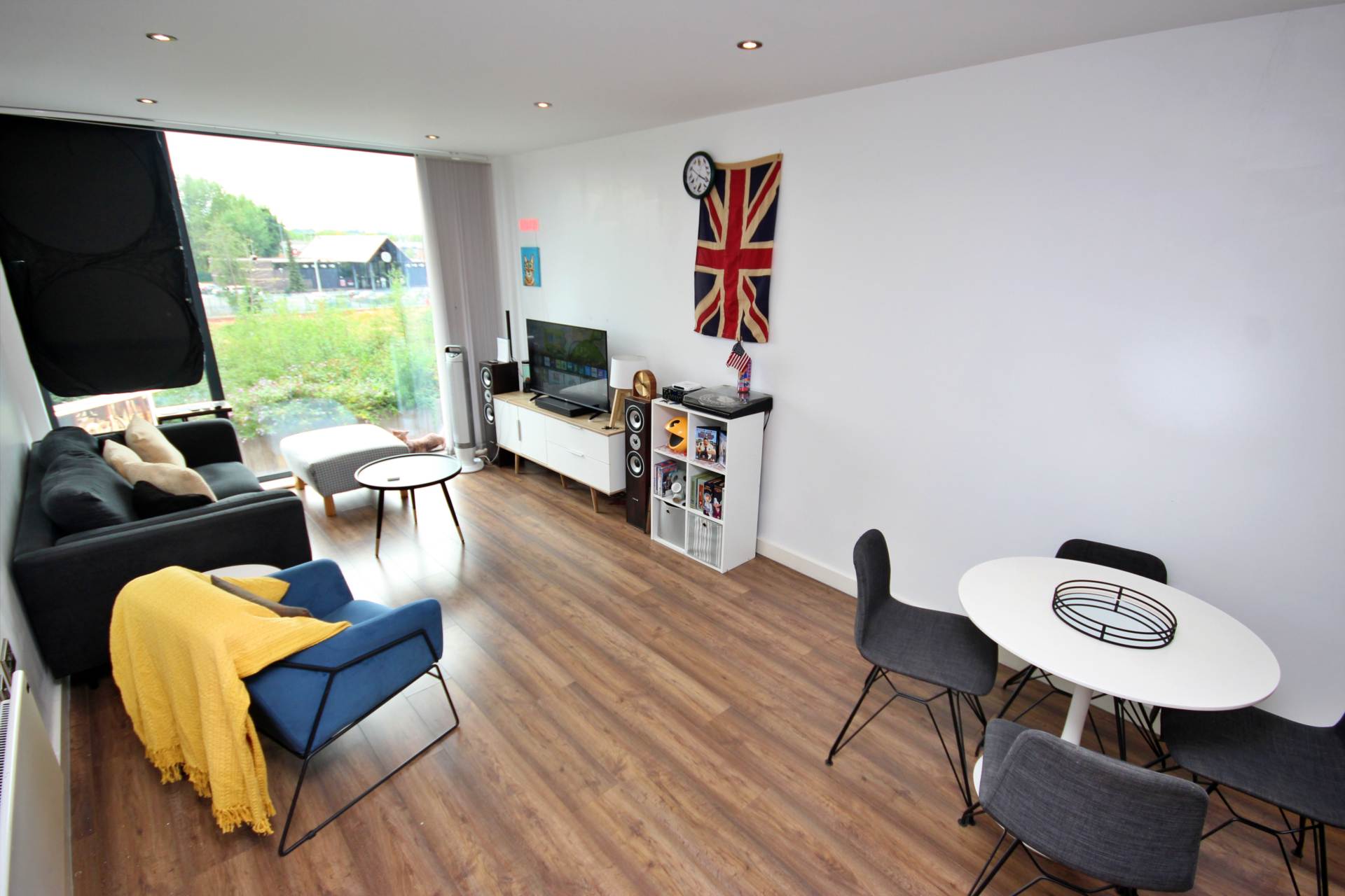 Flat Lower Broughton Road in Salford