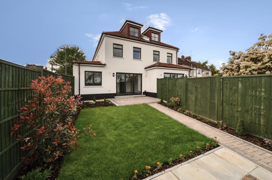 House Cannon Lane in Greater London