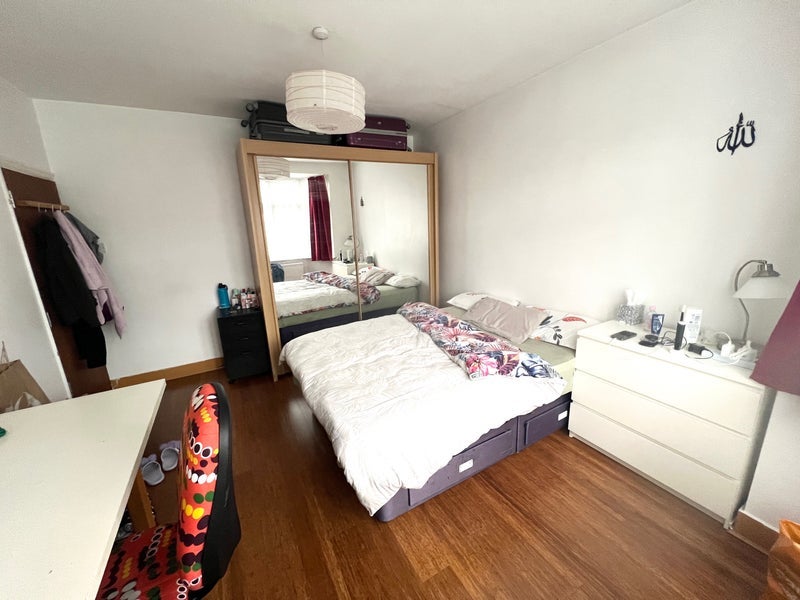 Room Mannock Road in Greater London