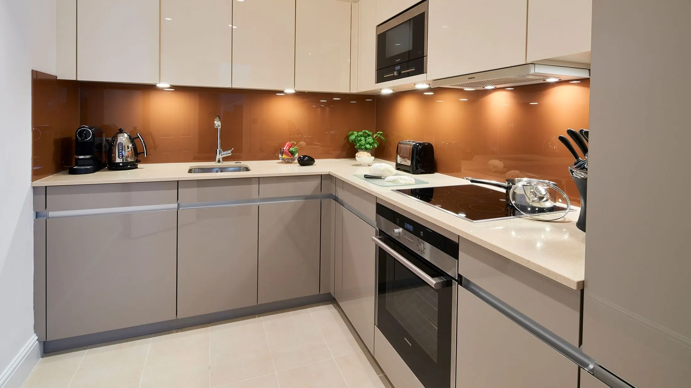 Flat Watling Street in City of London