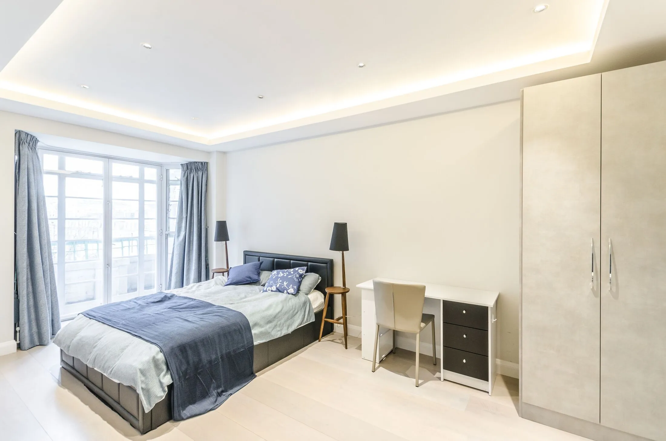 Flat Marylebone Road in City of Westminster