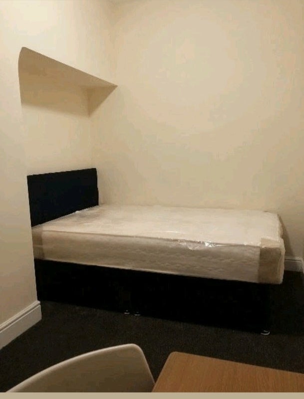 Room Ayresome Street in Middlesbrough