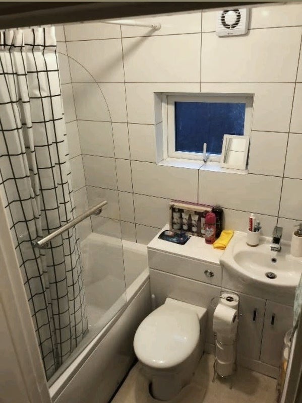 Room Ayresome Street in Middlesbrough