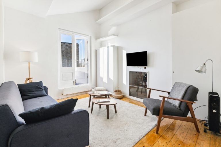 Flat Westbourne Park Road in Greater London