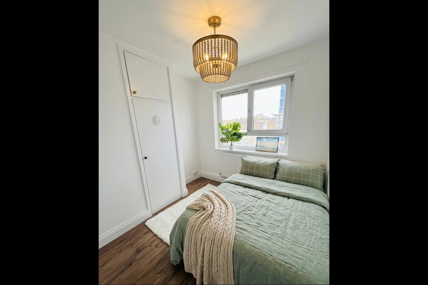 Room Victoria Road in Greater London