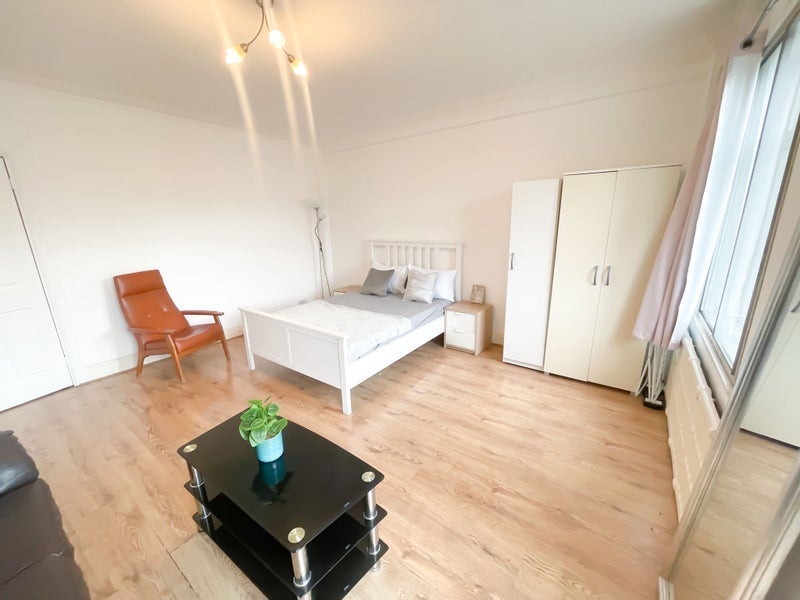 Room Maida Vale in City of Westminster