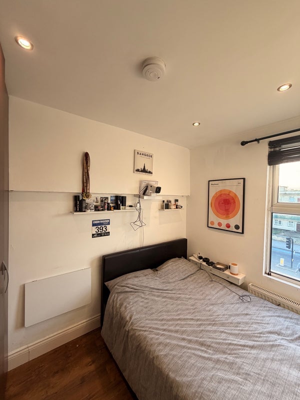 Room Brook Close in Greater London