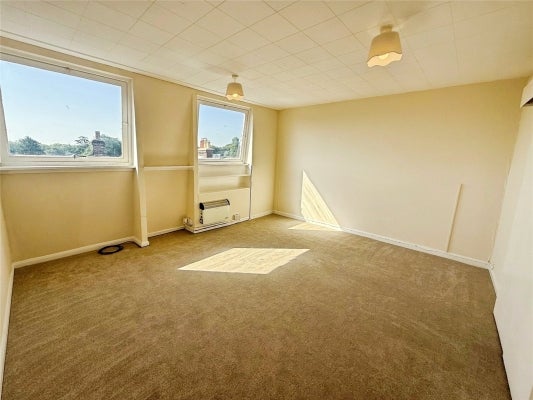Flat West Street in Blandford Forum
