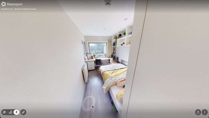 Room International Way in Greater London
