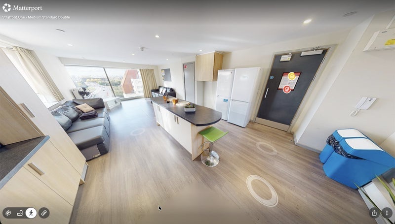Room International Way in Greater London