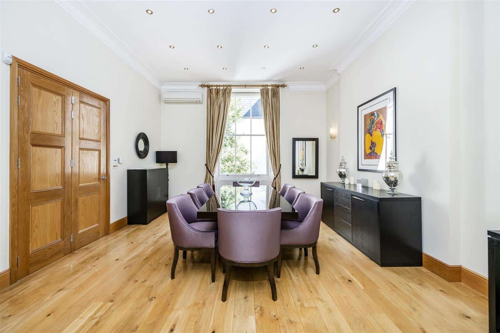 Flat Eaton Place in City of Westminster