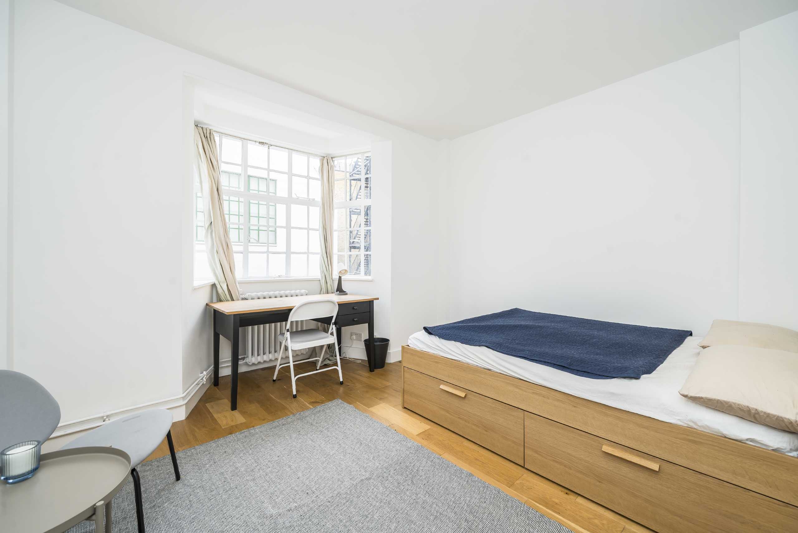 Flat Woburn Place in Greater London