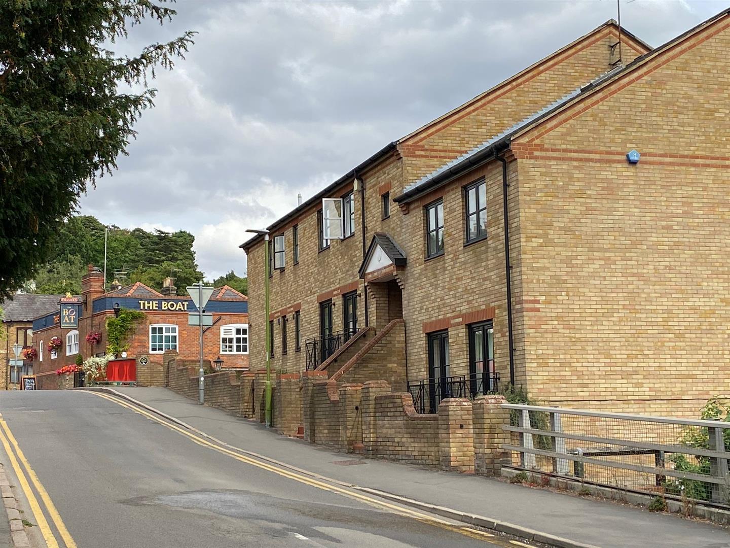 Flat Ravens Lane in Dacorum