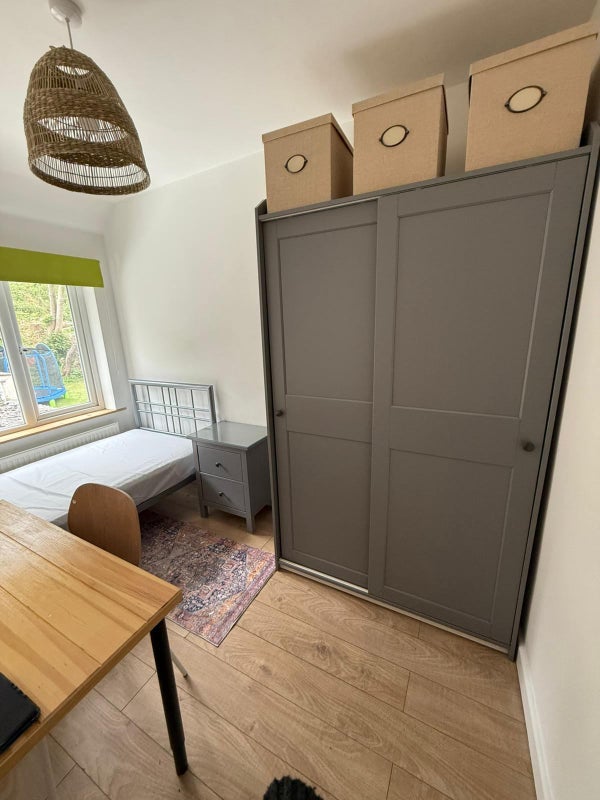 Room Deering Close in Bristol