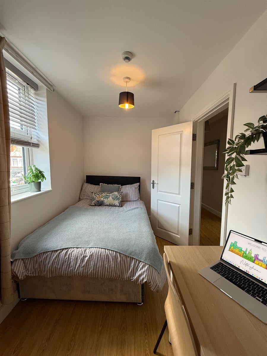 Flat Melton Road in Nottingham