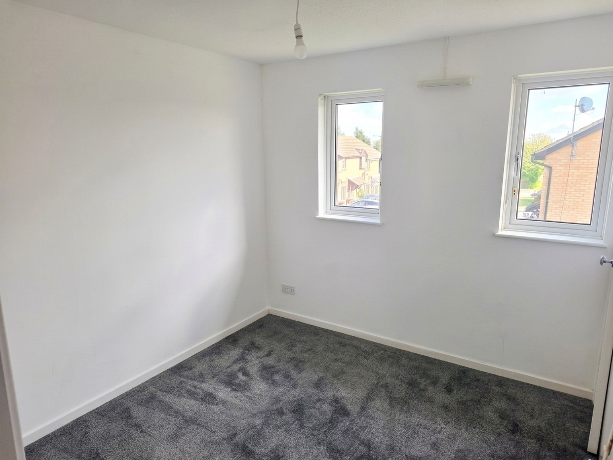 House Northbank Close in Strood
