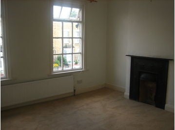 House Leonard Road in Greater London