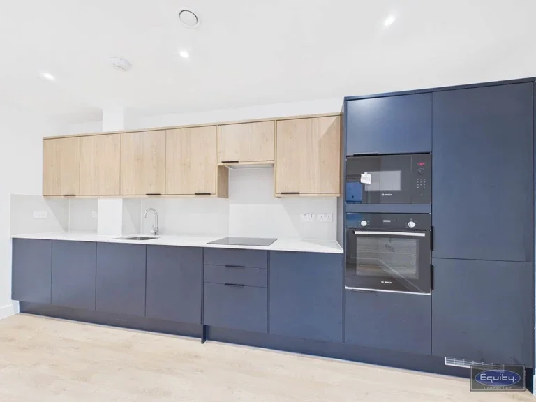 Flat Bexley Road in Greater London