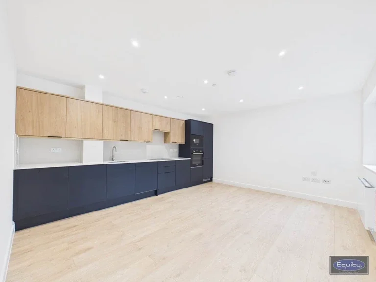 Flat Bexley Road in Greater London