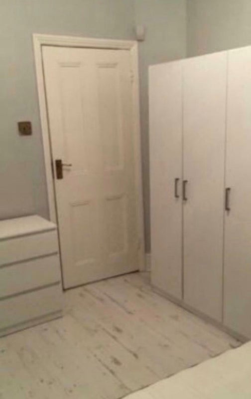 Room Ellesmere Road in Greater London