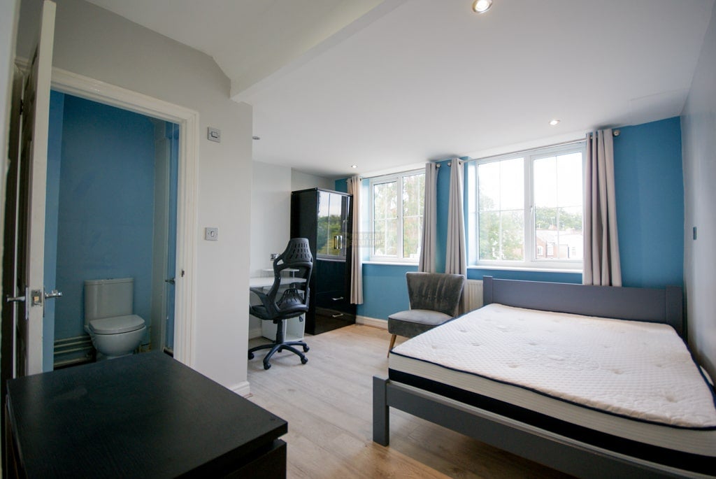 Room Harborne Lane in Birmingham