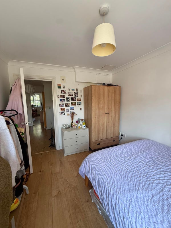 Room Bascombe Street in Greater London