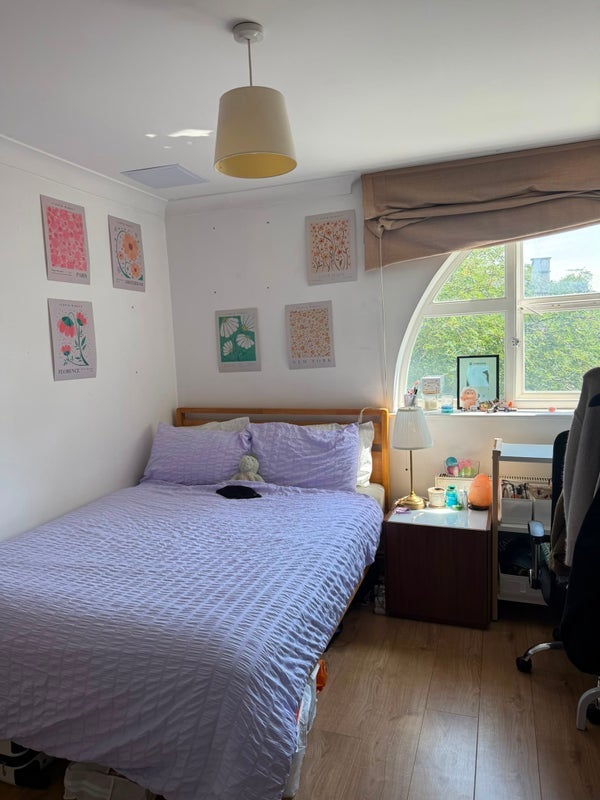 Room Bascombe Street in Greater London