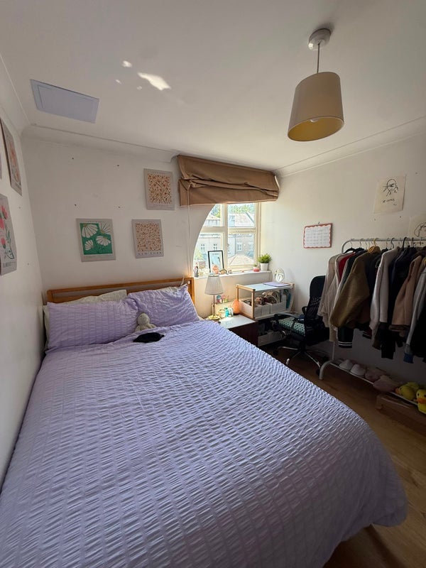 Room Bascombe Street in Greater London