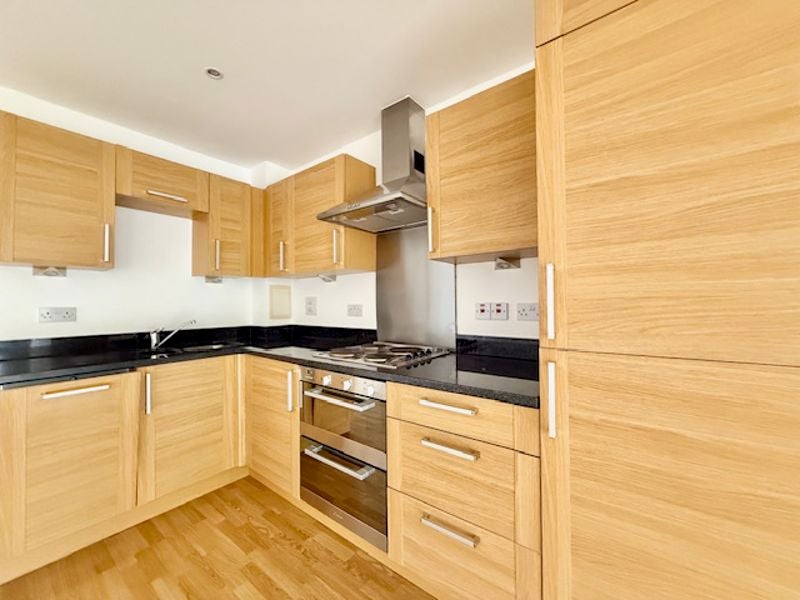 Flat Blue Lion Place in Greater London